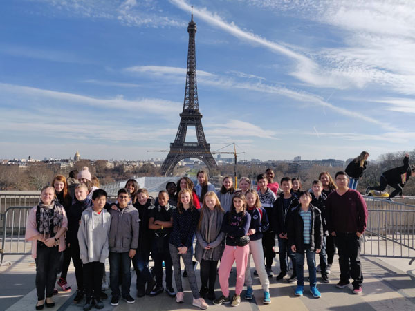 Students in front of Eiffel Tower